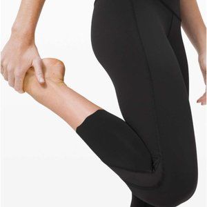 Wunder Under High-Rise Crop 23" Scallop Full-on Luxtreme